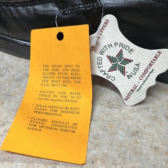 Iron Age leather steel toe work shoe, size 10 W - Picture 4 of 7